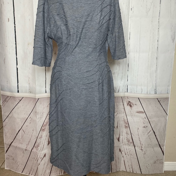 Gray 3/4 sleeve Dress - Picture 10 of 10